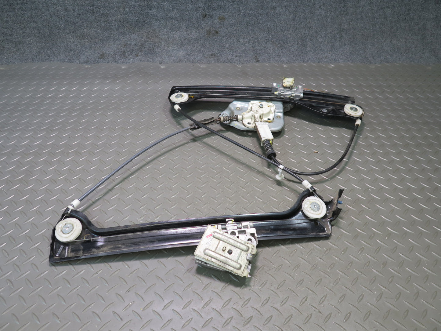 03-08 BMW E85 E86 Z4 Right Door Window Regulator w Motor OEM