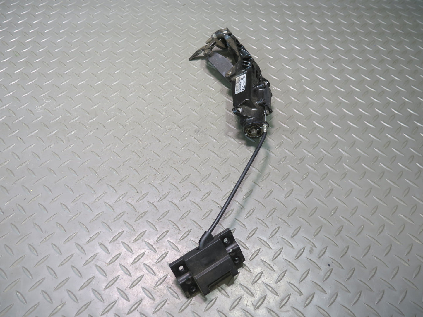 03-08 BMW E85 Z4 Right & Left Soft TOP Lock Latch Mechanism Set OEM