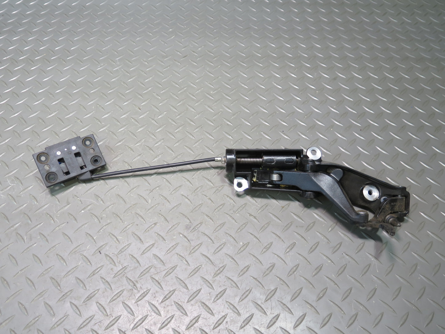 03-08 BMW E85 Z4 Right & Left Soft TOP Lock Latch Mechanism Set OEM