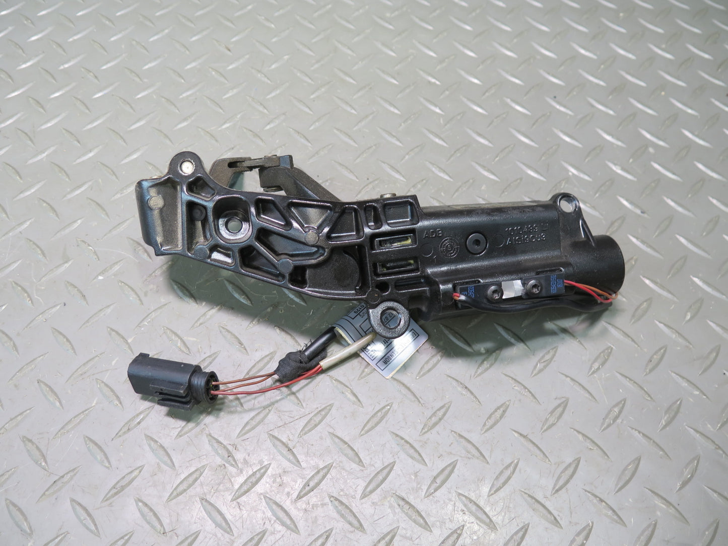03-08 BMW E85 Z4 Right & Left Soft TOP Lock Latch Mechanism Set OEM
