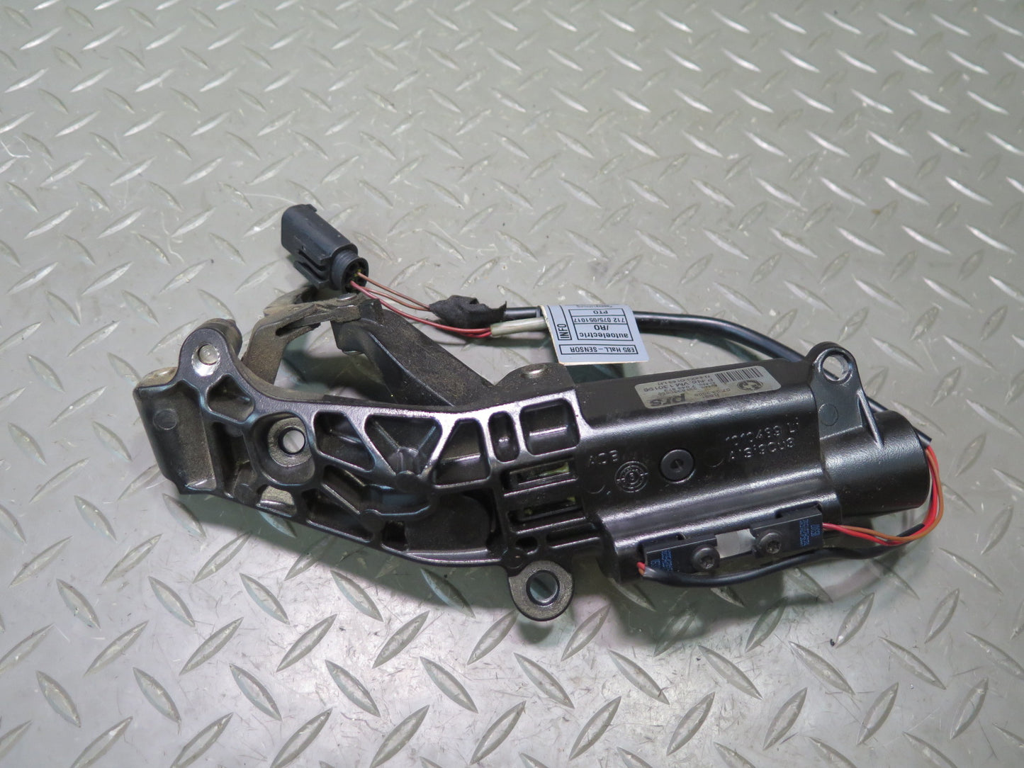 03-08 BMW E85 Z4 Right & Left Soft TOP Lock Latch Mechanism Set OEM