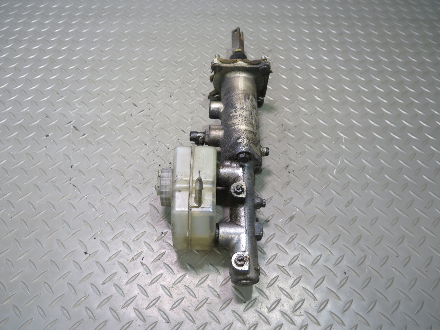 83-84 BMW E24 633CSI Brake Master Cylinder w Reservoir Tank 115K Miles OEM