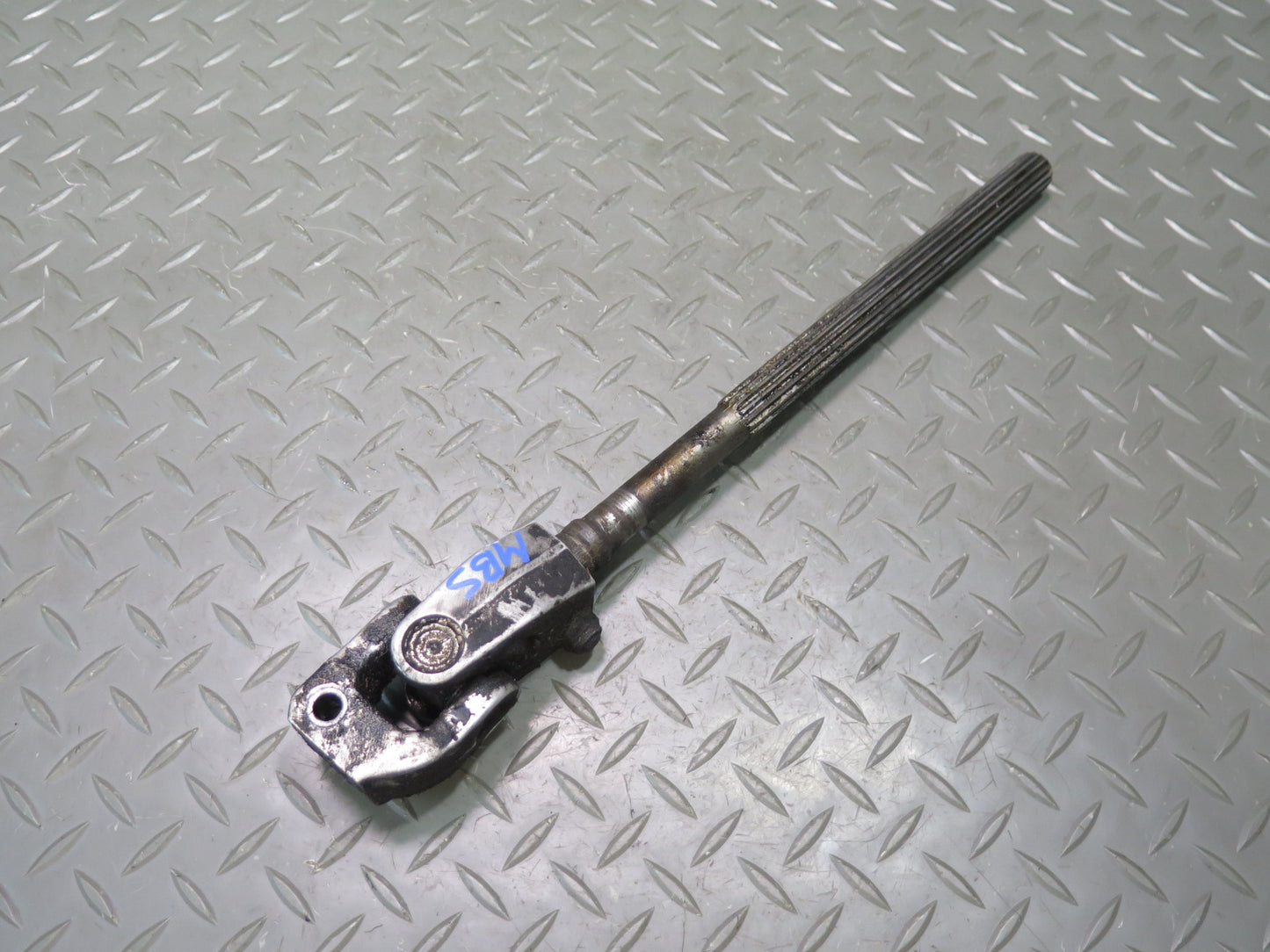 82-89 BMW E24 633CSI 635CSI Steering Column Lower U Joint Linkage Shaft OEM