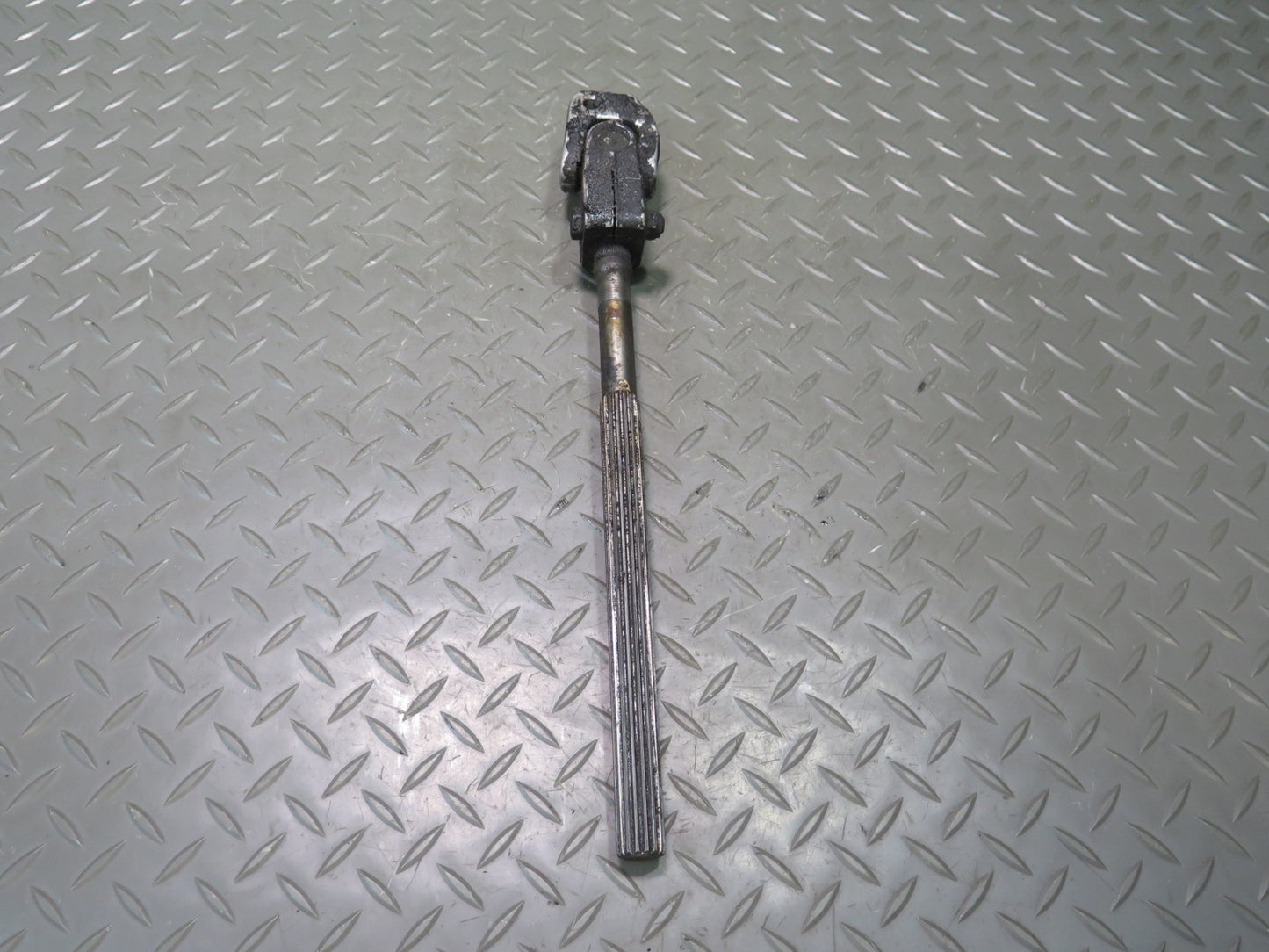 82-89 BMW E24 633CSI 635CSI Steering Column Lower U Joint Linkage Shaft OEM