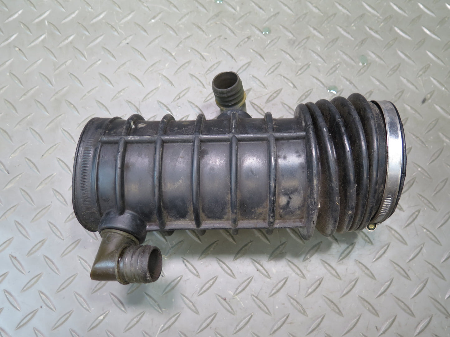 83-84 BMW E24 633CSi M30 Engine Air Intake Cleaner Hose Pipe Line 1272472 OEM
