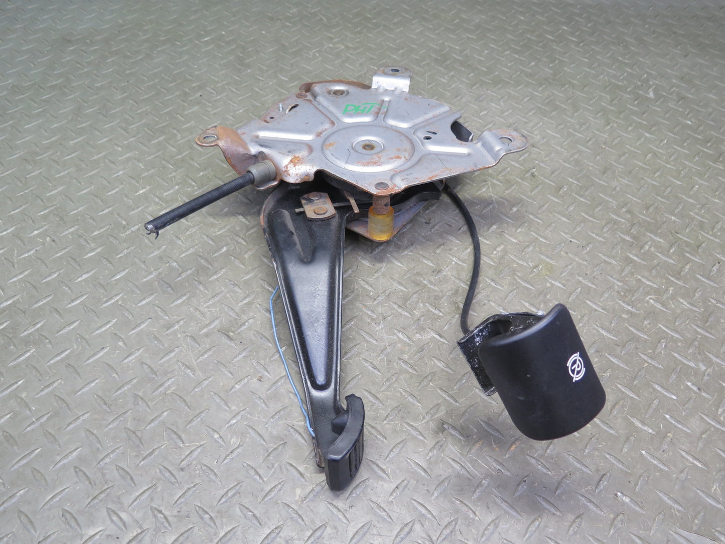 2003-2005 Hummer H2 Manual Emergency Parking Brake Stop Pedal