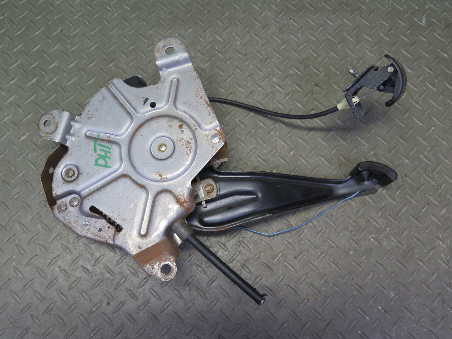 2003-2005 Hummer H2 Manual Emergency Parking Brake Stop Pedal