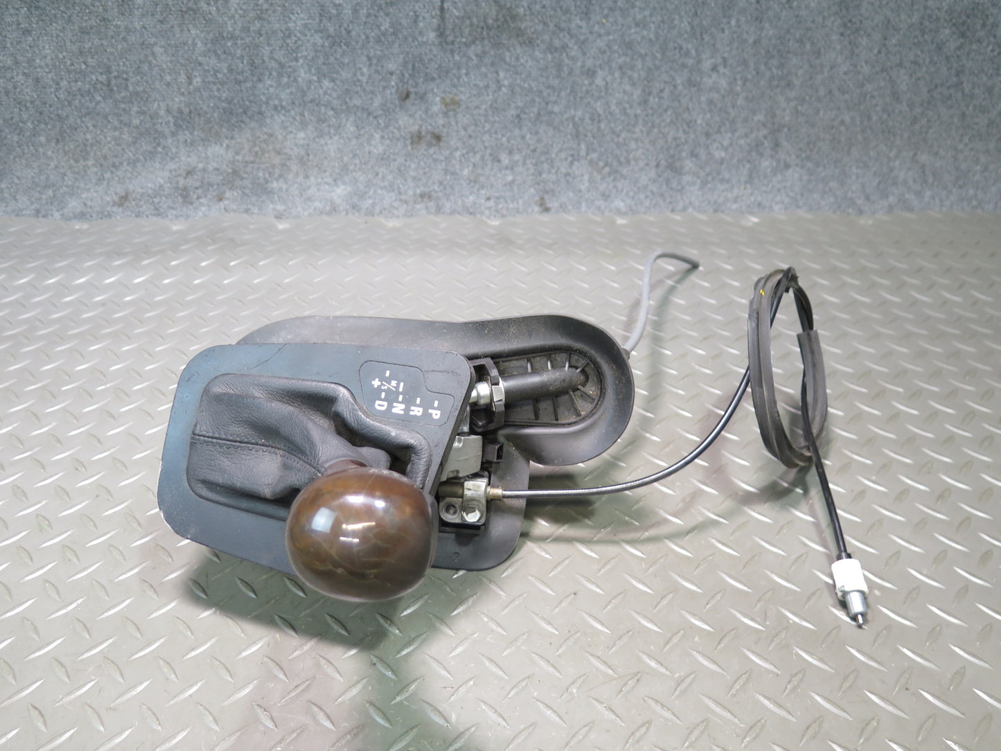 02-06 BMW E46 330ci A/T Automatic Transmission Gear Shifter w Cable & Knob OEM