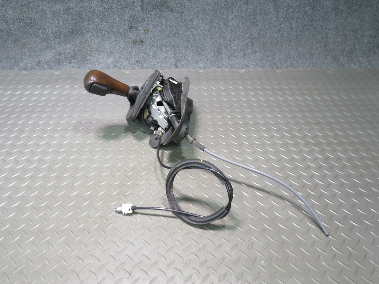 02-06 BMW E46 330ci A/T Automatic Transmission Gear Shifter w Cable & Knob OEM