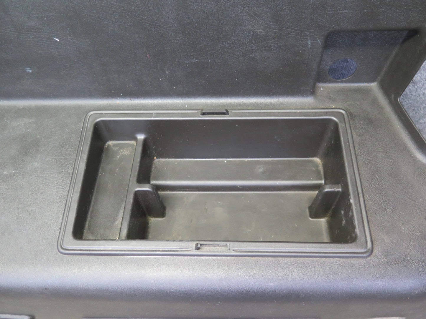 2005-2007 Hummer H2 Rear Left & Right Side Trunk Quarter Panel Trim Cover Set