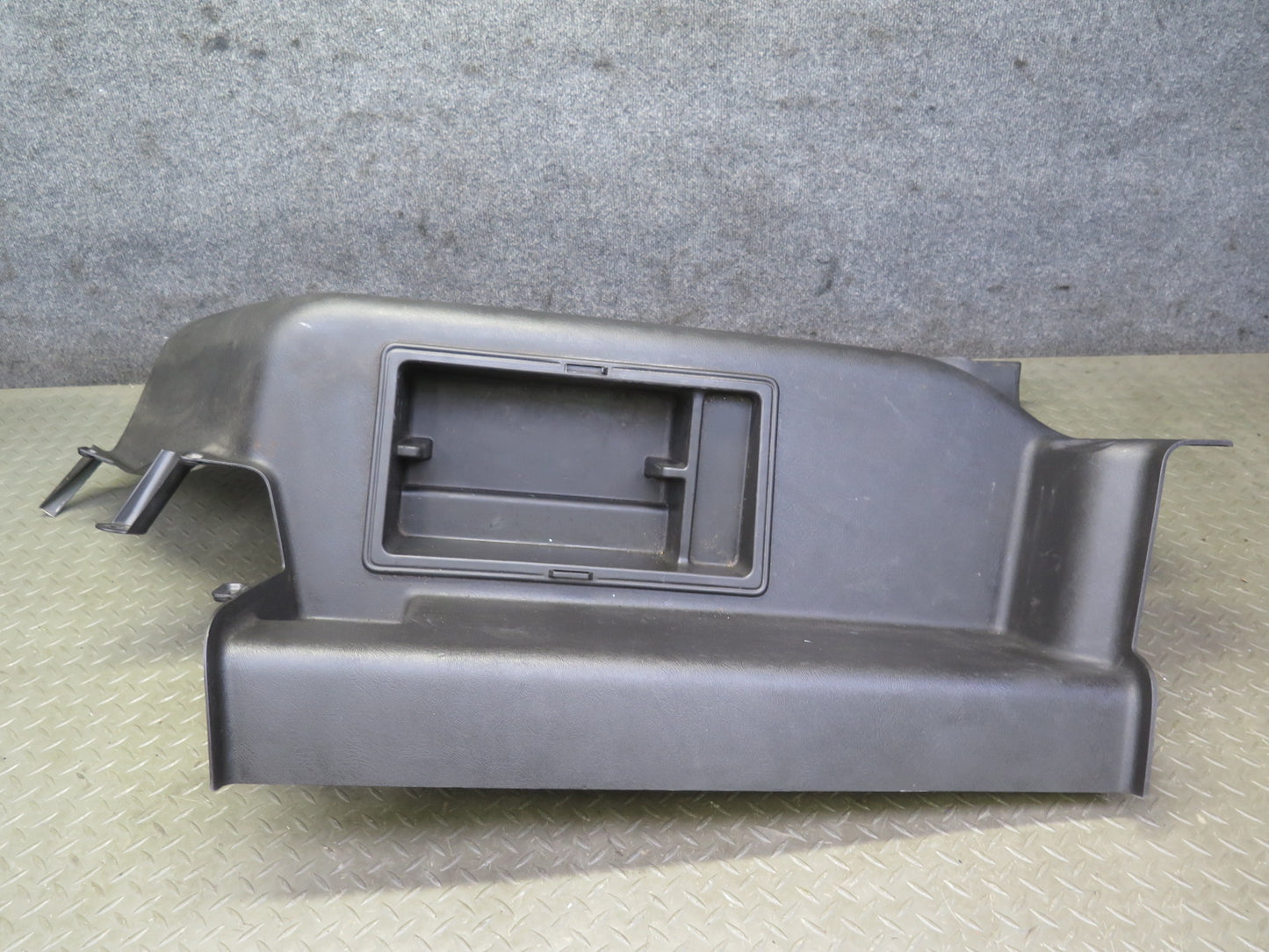 2005-2007 Hummer H2 Rear Left & Right Side Trunk Quarter Panel Trim Cover Set