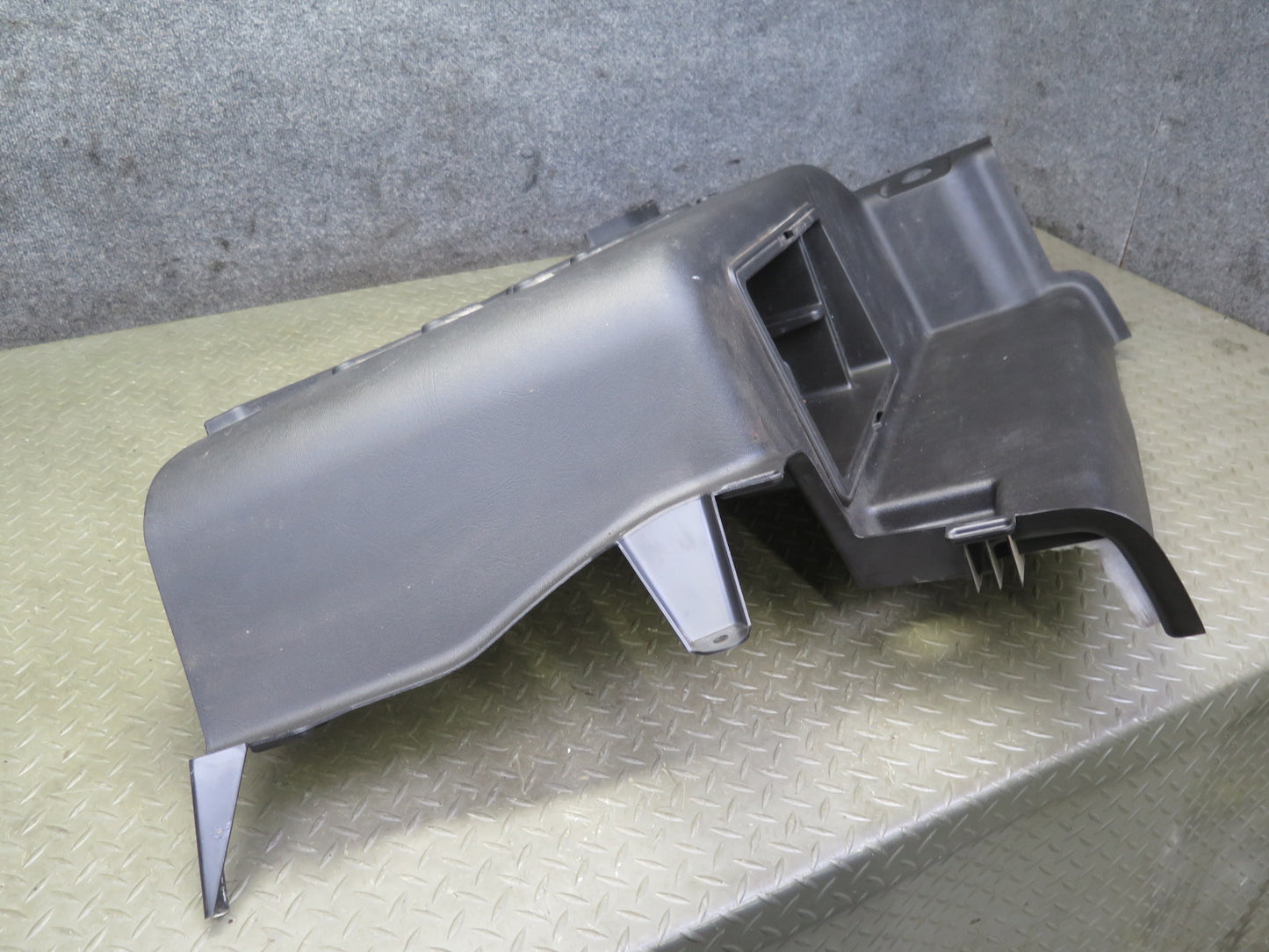 2005-2007 Hummer H2 Rear Left & Right Side Trunk Quarter Panel Trim Cover Set