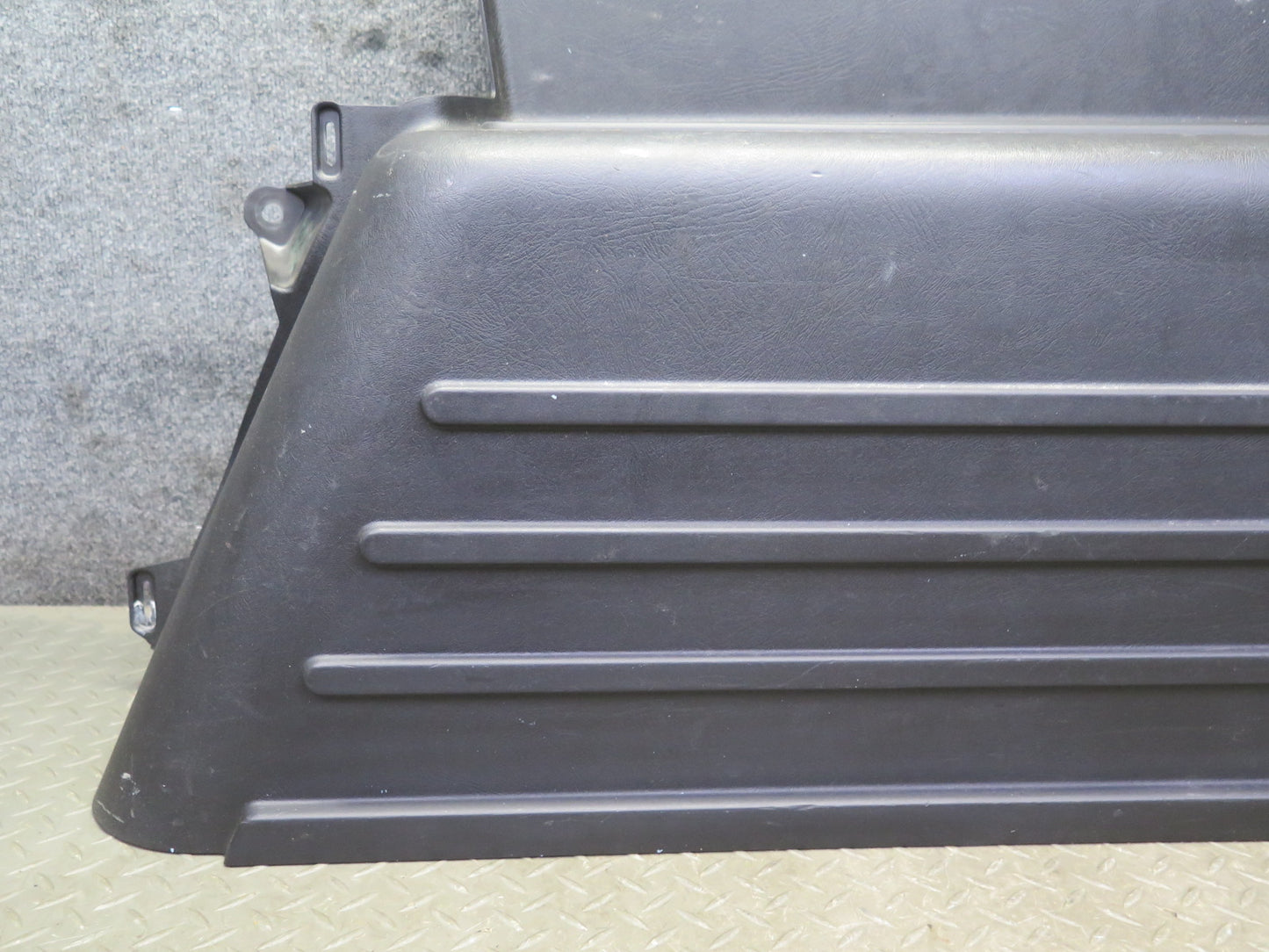 2005-2007 Hummer H2 Rear Left & Right Side Trunk Quarter Panel Trim Cover Set