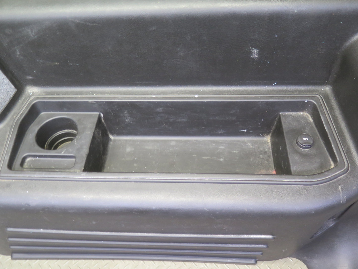 2005-2007 Hummer H2 Rear Left & Right Side Trunk Quarter Panel Trim Cover Set