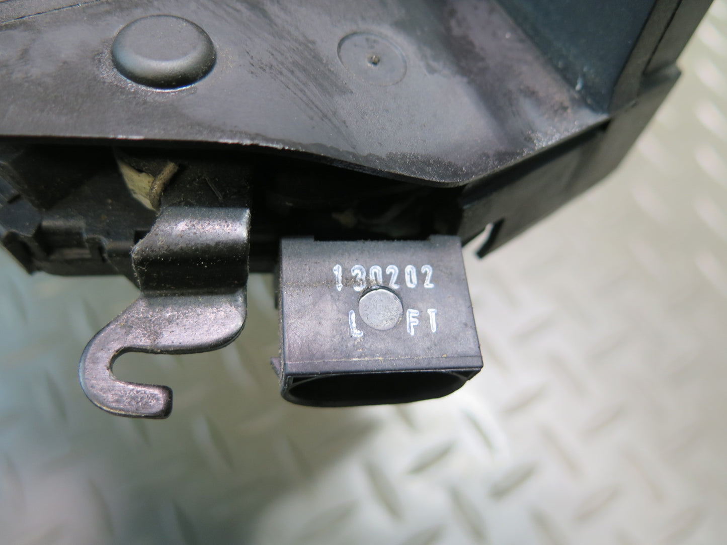2001-2006 BMW E46 M3 3-SERIES Convertible Left Door Lock Latch Actuator