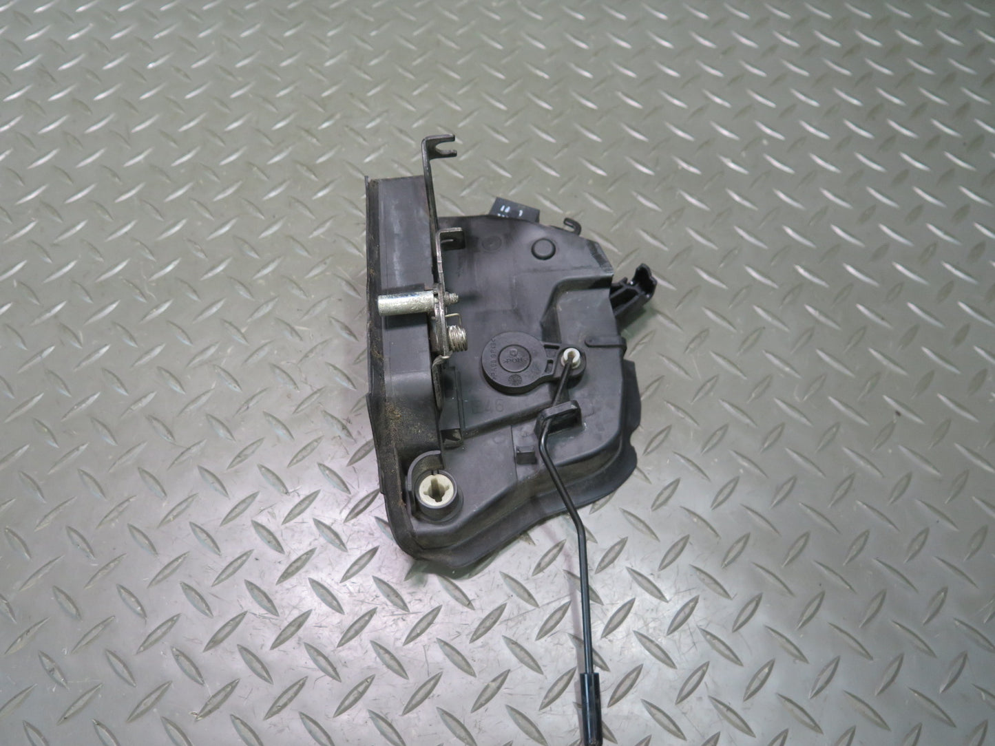 2001-2006 BMW E46 M3 3-SERIES Convertible Left Door Lock Latch Actuator