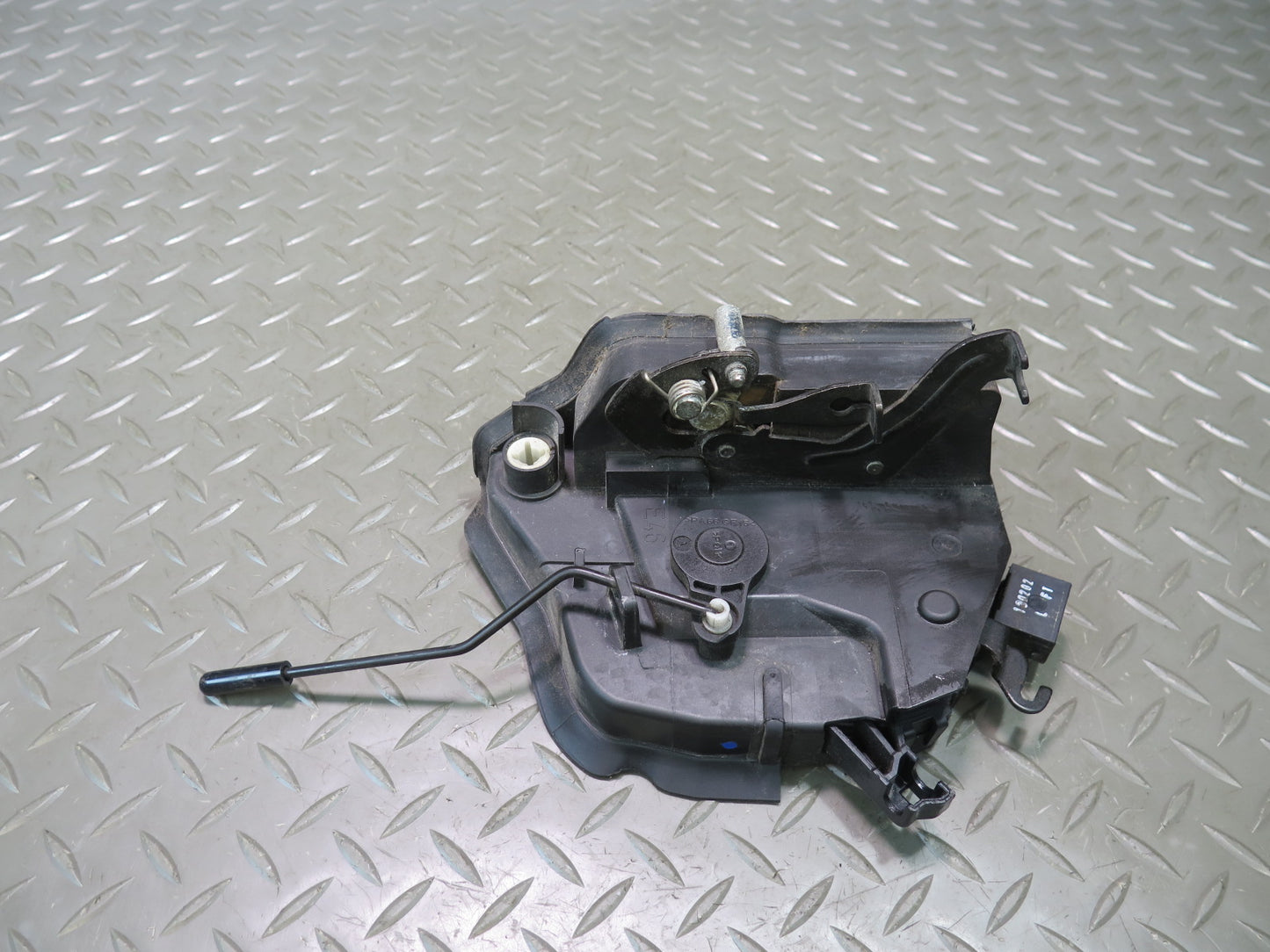 2001-2006 BMW E46 M3 3-SERIES Convertible Left Door Lock Latch Actuator