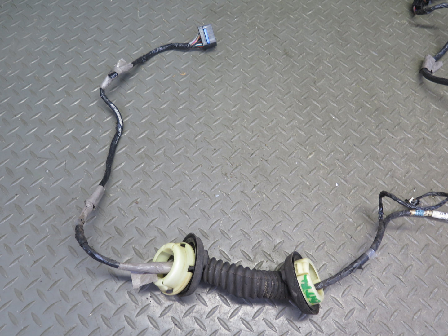 2003-2007 Hummer H2 Front & Rear Left Right Side Door Wiring Wire Harness Set