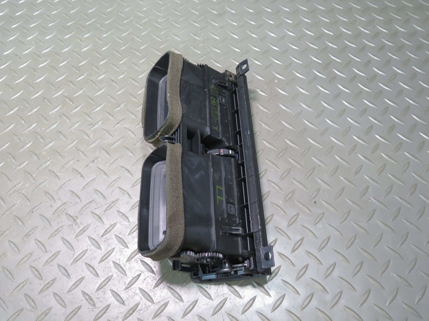 2001-2006 BMW E46 M3 3-SERIES Set of 3 Dash Front Left Center Right Air Vent