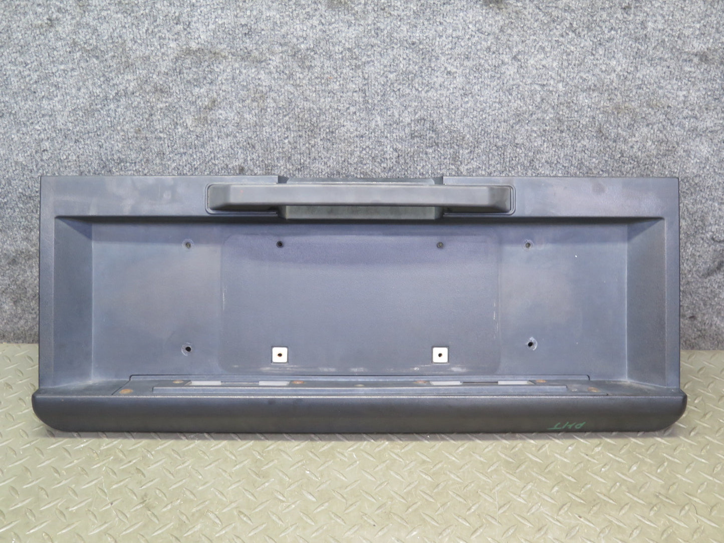 2003-2005 Hummer H2 Rear Trunk Lid Liftgate License Plate Panel W/ Handle
