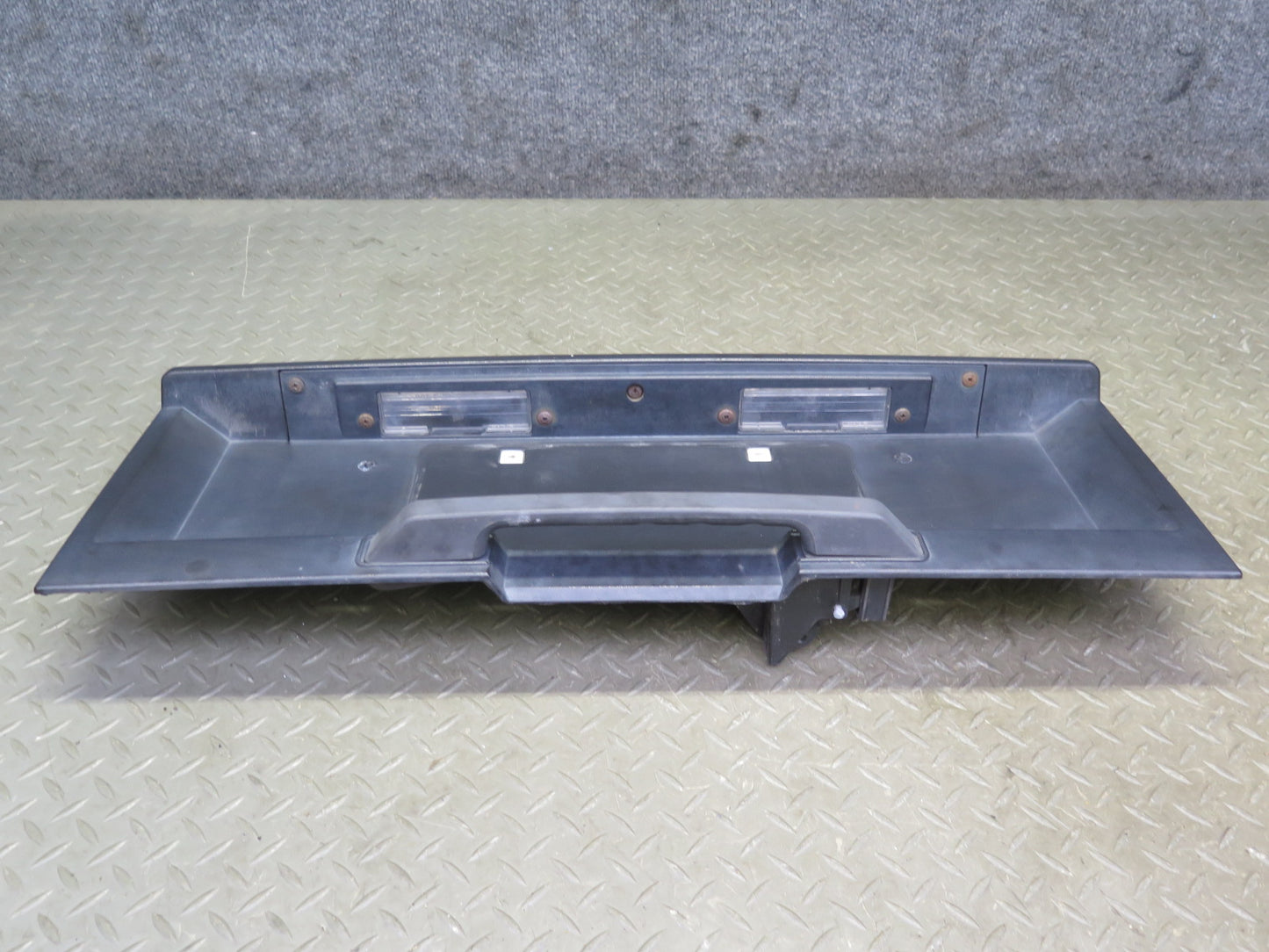 2003-2005 Hummer H2 Rear Trunk Lid Liftgate License Plate Panel W/ Handle