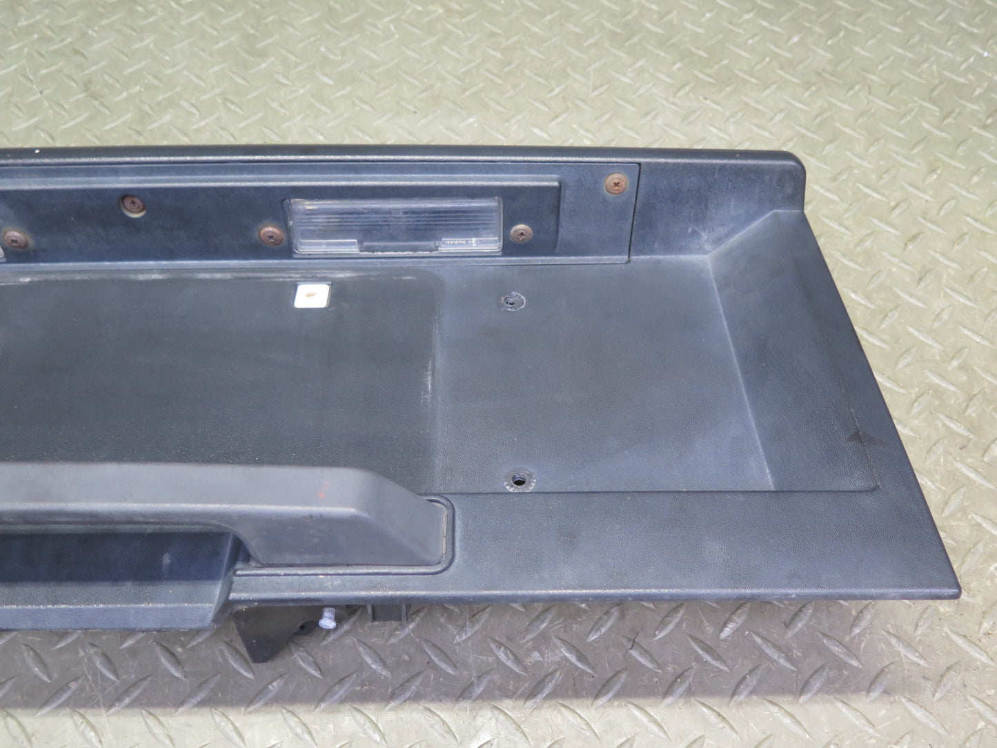 2003-2005 Hummer H2 Rear Trunk Lid Liftgate License Plate Panel W/ Handle