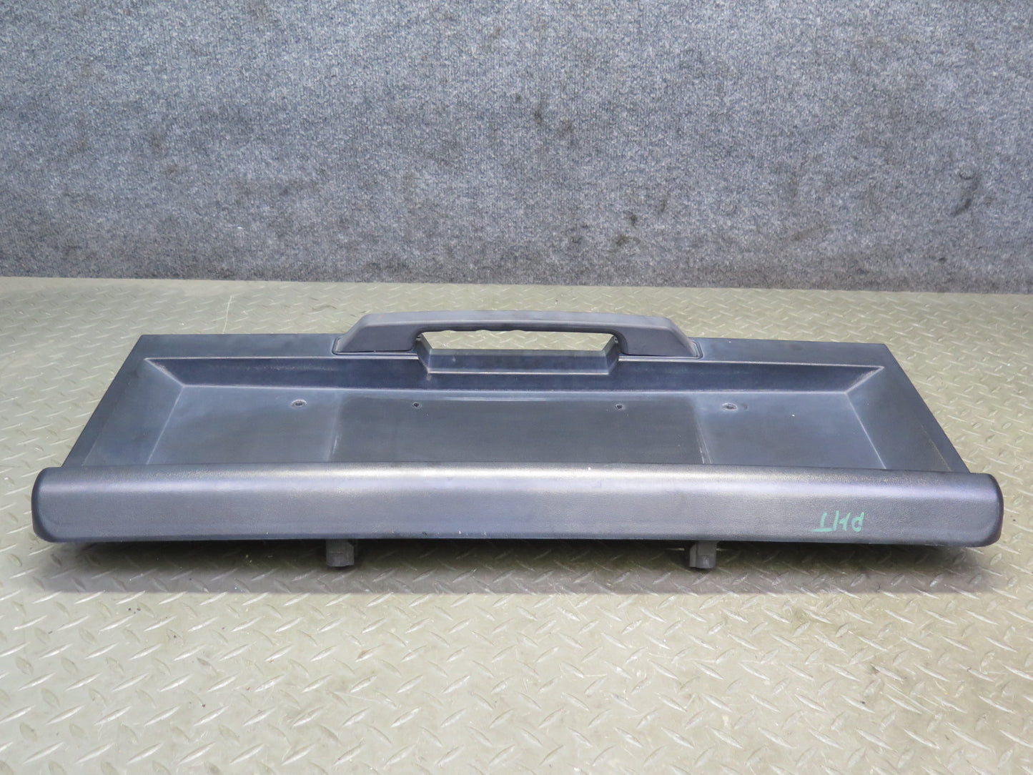 2003-2005 Hummer H2 Rear Trunk Lid Liftgate License Plate Panel W/ Handle