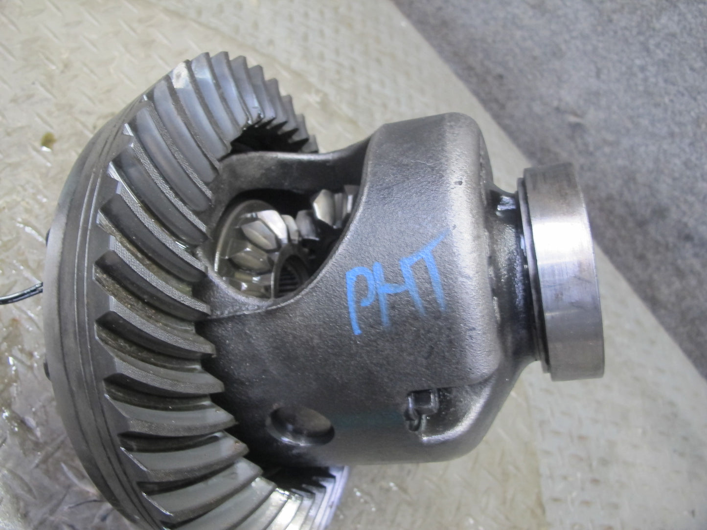 2003-2005 Hummer H2 Rear Differential 4.10 Ratio Ring & Pinion Gear Set