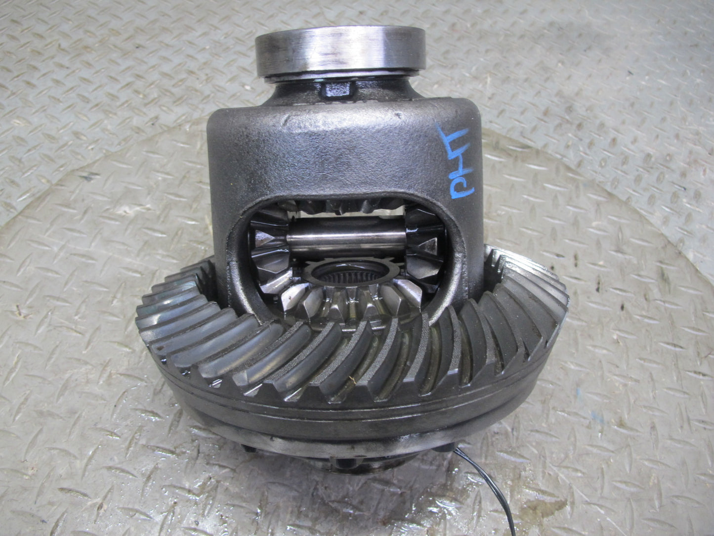 2003-2005 Hummer H2 Rear Differential 4.10 Ratio Ring & Pinion Gear Set