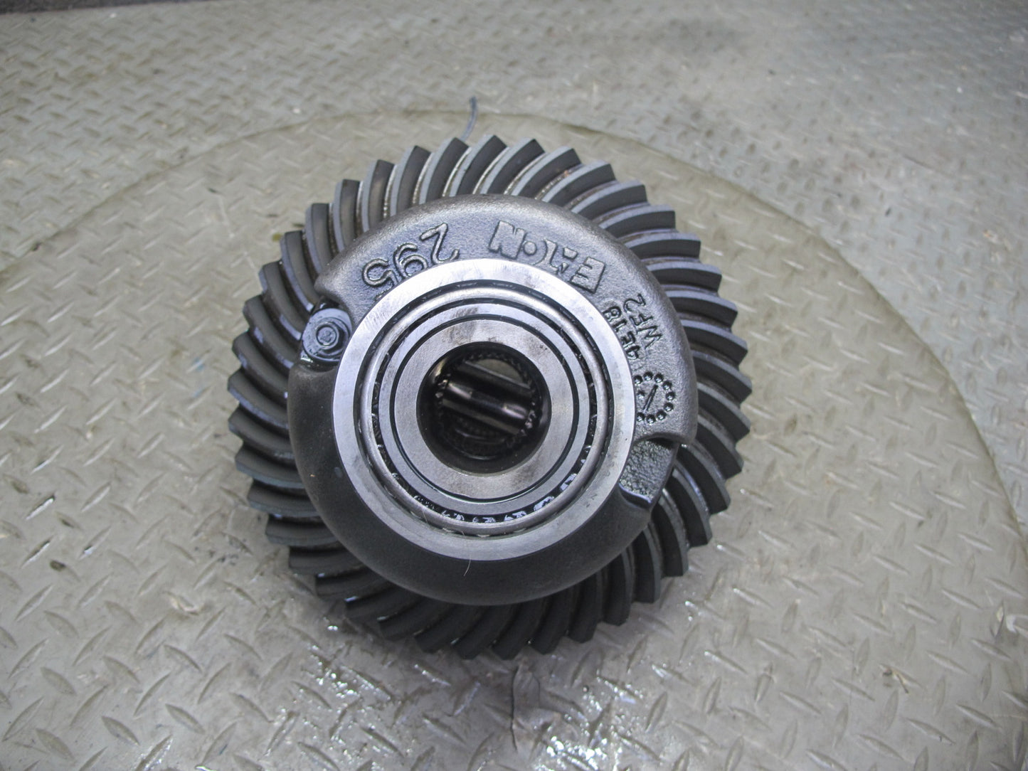 2003-2005 Hummer H2 Rear Differential 4.10 Ratio Ring & Pinion Gear Set