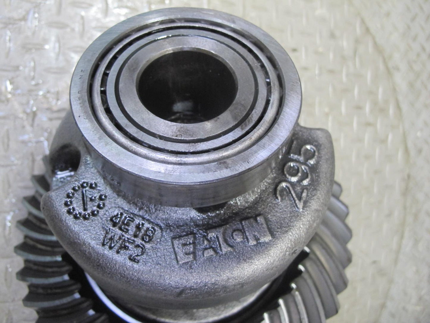 2003-2005 Hummer H2 Rear Differential 4.10 Ratio Ring & Pinion Gear Set