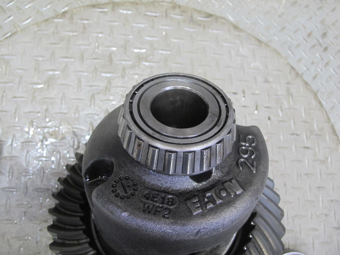 2003-2005 Hummer H2 Rear Differential 4.10 Ratio Ring & Pinion Gear Set