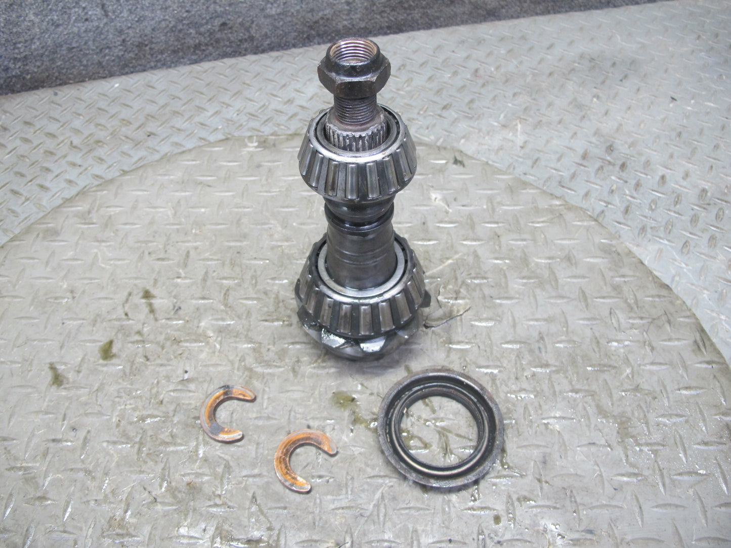 2003-2005 Hummer H2 Rear Differential 4.10 Ratio Ring & Pinion Gear Set