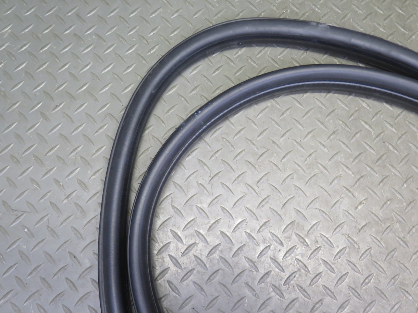 03-09 Hummer H2 Front Right & Rear Door Body Weather Strip Rubber Seal Set of 3