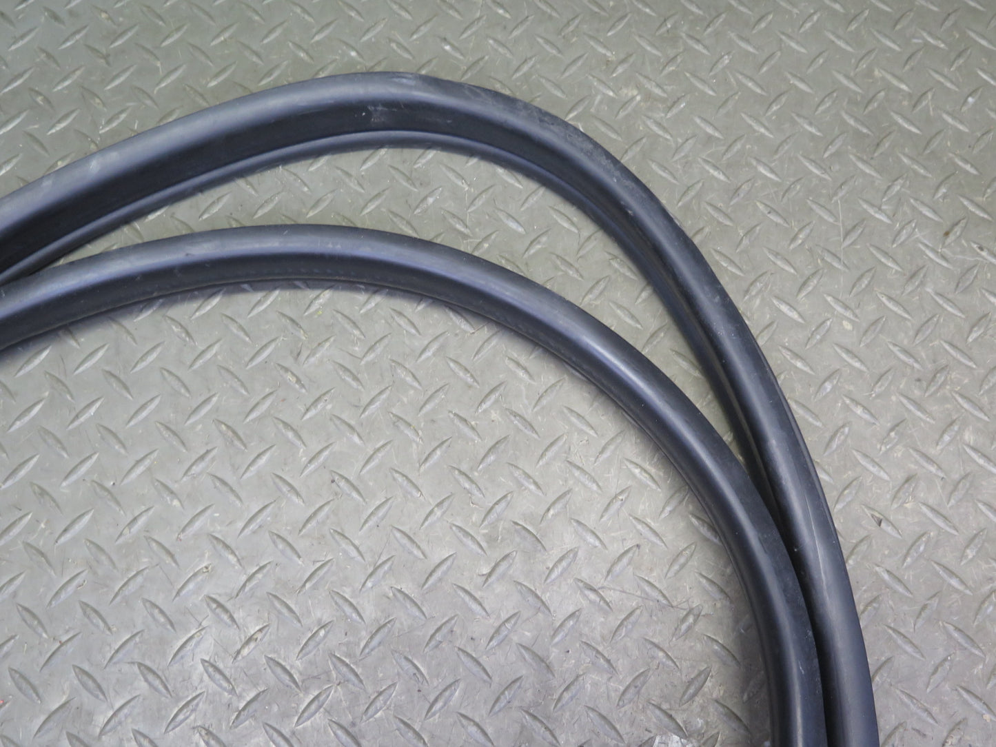 03-09 Hummer H2 Front Right & Rear Door Body Weather Strip Rubber Seal Set of 3
