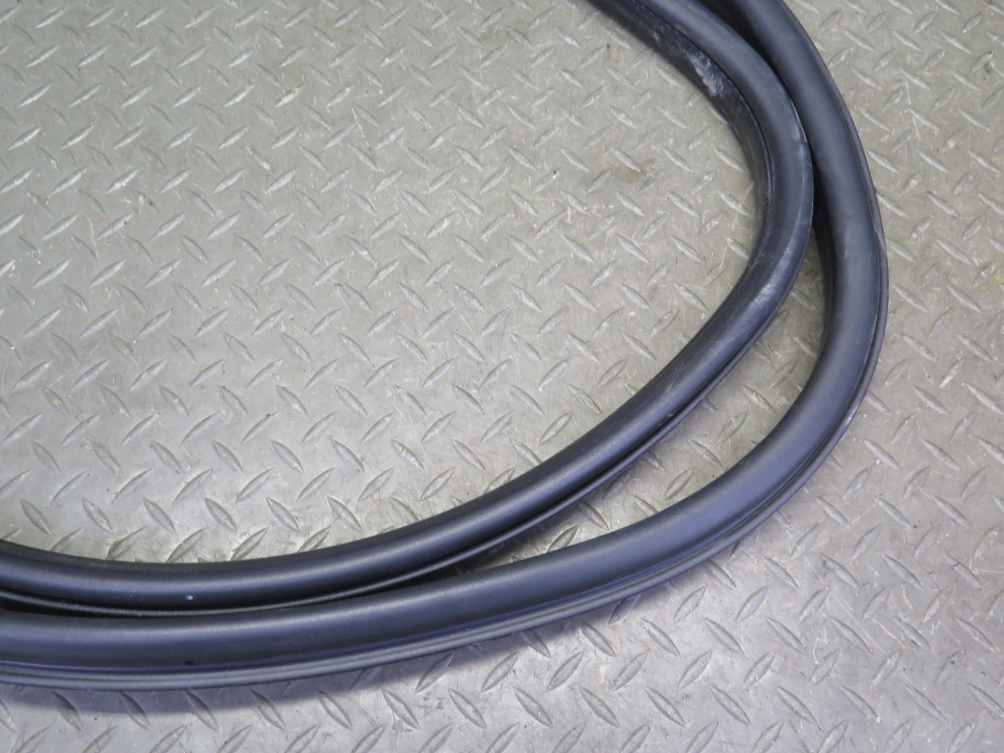 03-09 Hummer H2 Front Right & Rear Door Body Weather Strip Rubber Seal Set of 3