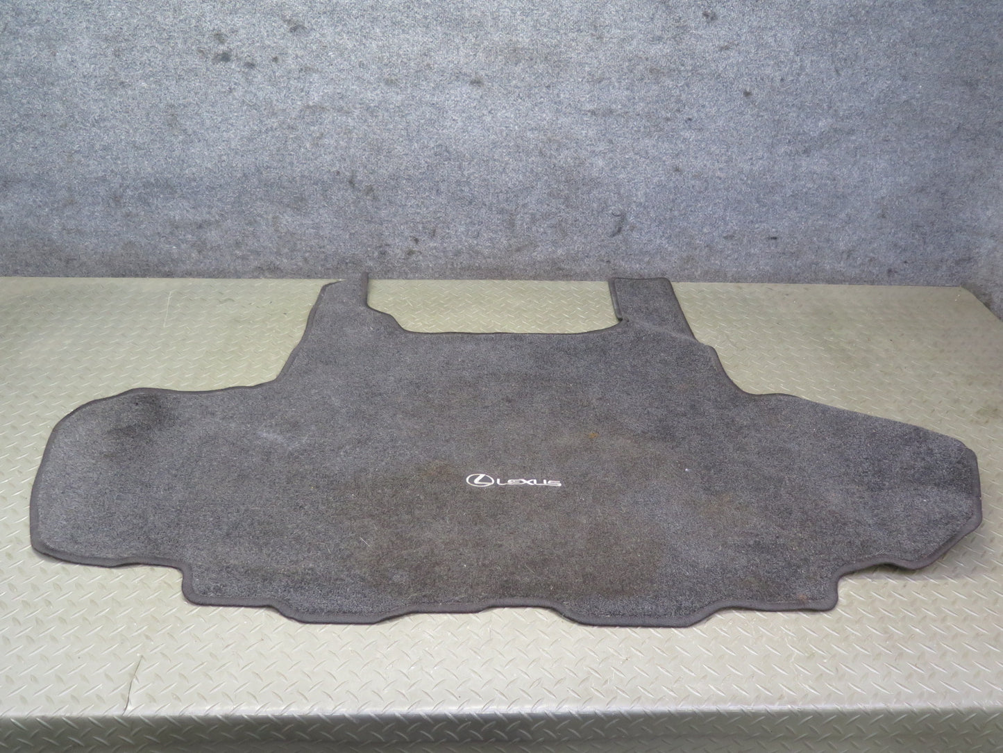 01-05 Lexus JCE10L IS300 Sedan Rear Trunk Floor MAT Carpet Cover Black OEM