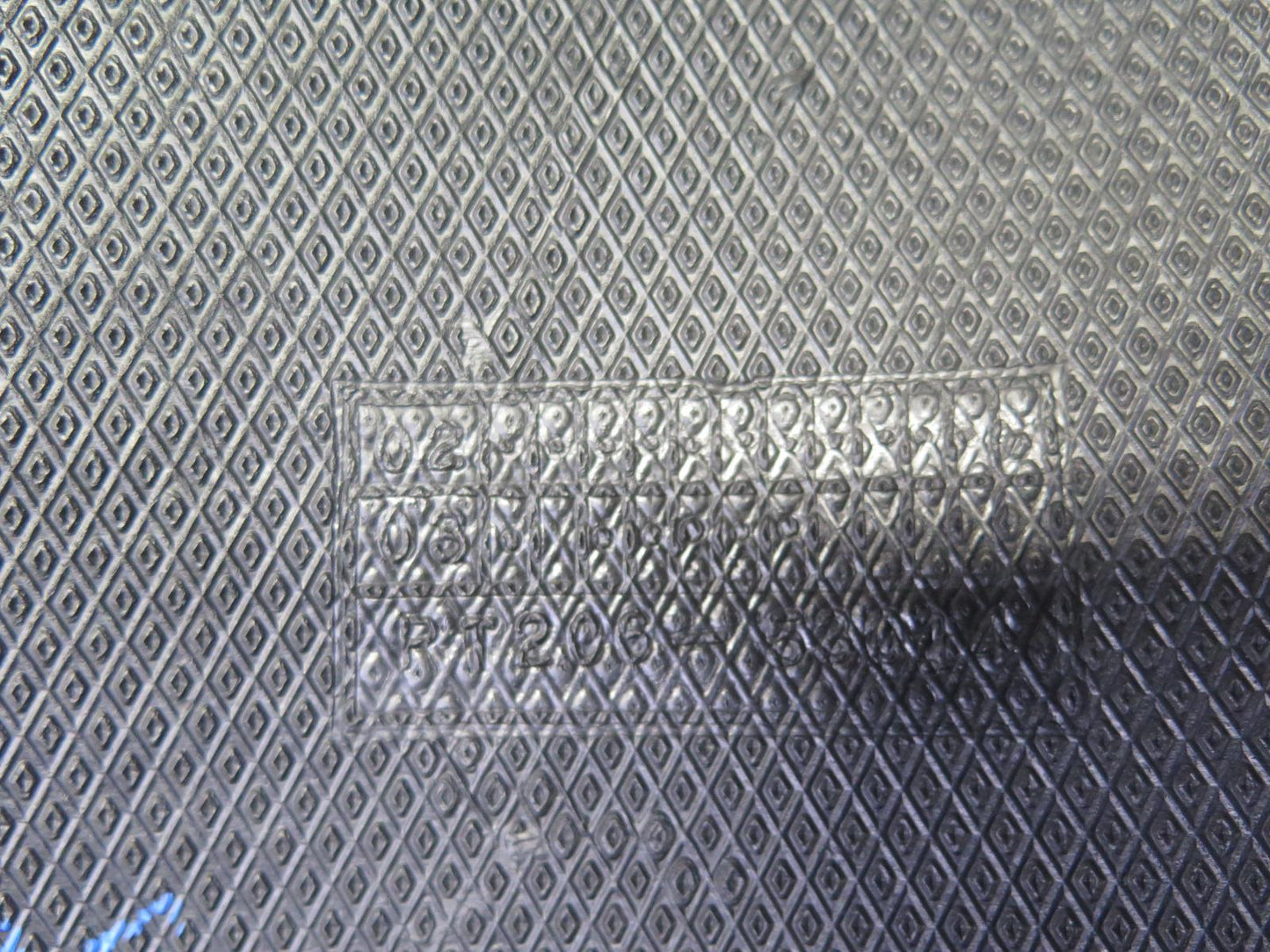 01-05 Lexus JCE10L IS300 Sedan Rear Trunk Floor MAT Carpet Cover Black OEM