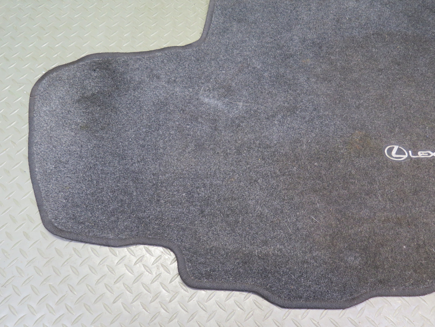 01-05 Lexus JCE10L IS300 Sedan Rear Trunk Floor MAT Carpet Cover Black OEM