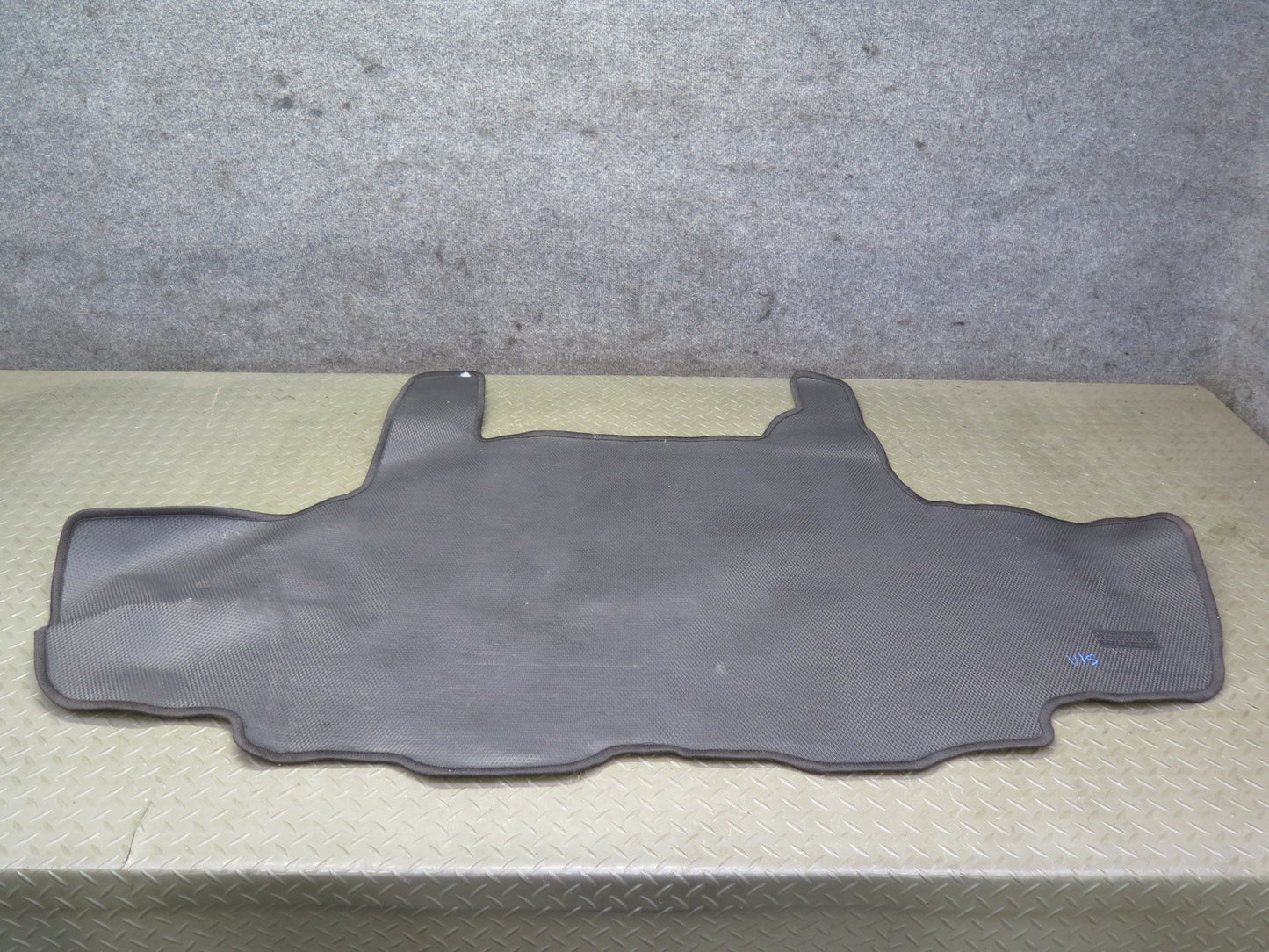 01-05 Lexus JCE10L IS300 Sedan Rear Trunk Floor MAT Carpet Cover Black OEM
