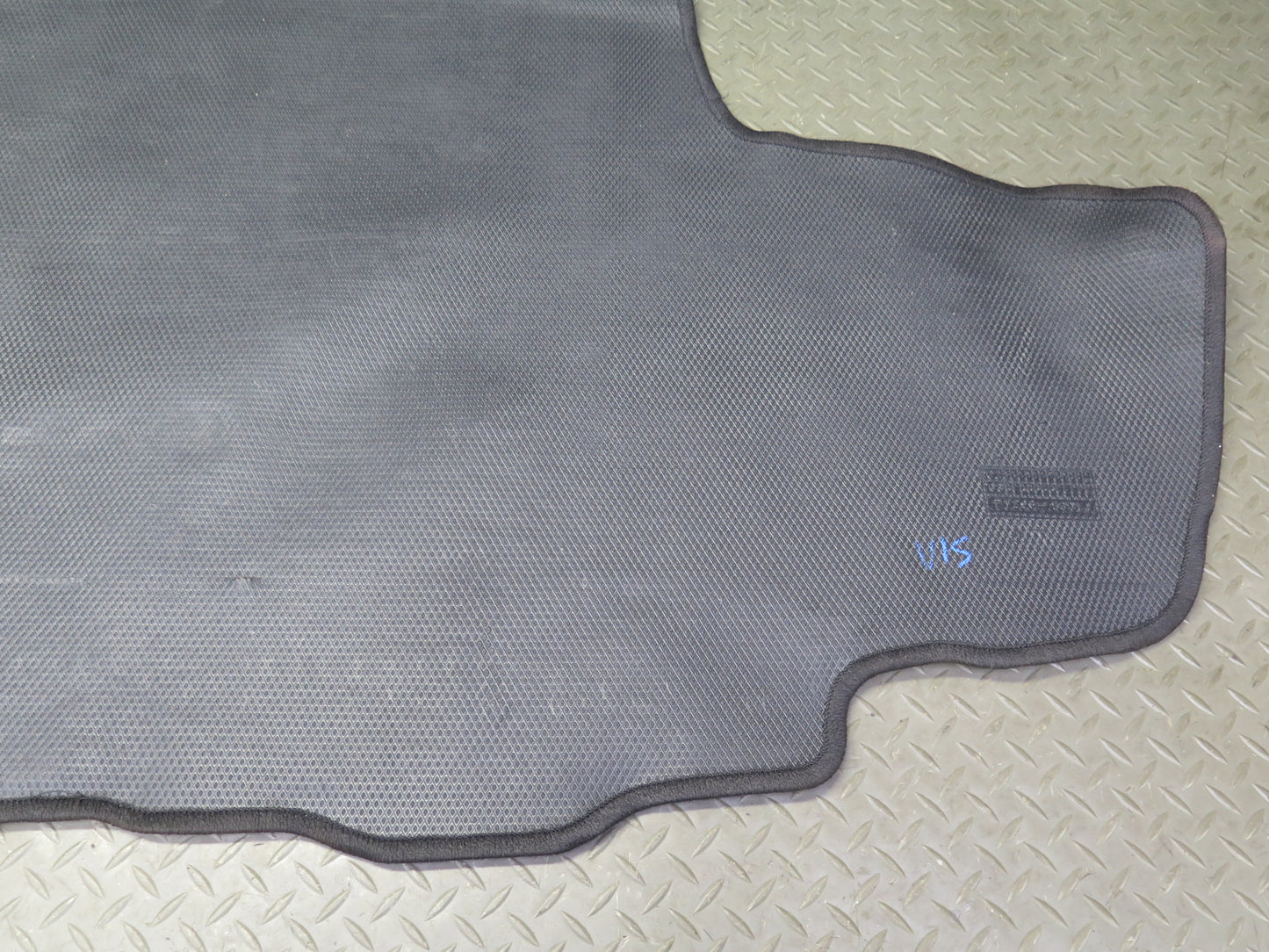 01-05 Lexus JCE10L IS300 Sedan Rear Trunk Floor MAT Carpet Cover Black OEM