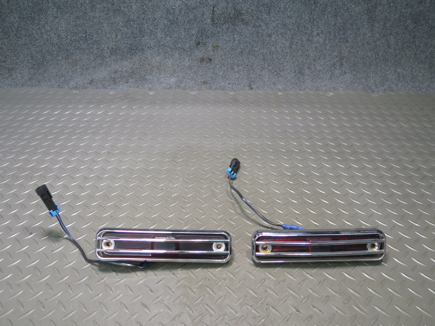 2003-2009 Hummer H2 Rear Left & Right Side Quarter Panel Marker Lamp Light Set