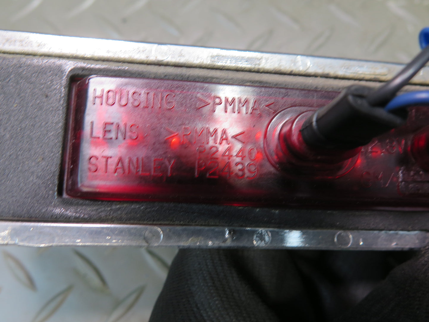 2003-2009 Hummer H2 Rear Left & Right Side Quarter Panel Marker Lamp Light Set