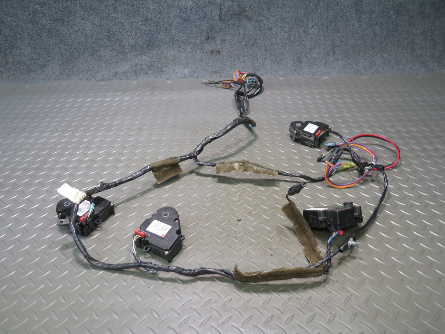 2003-2009 Hummer H2 Hvac A/C Air Heater Door Flap Actuator Motor Wire Set