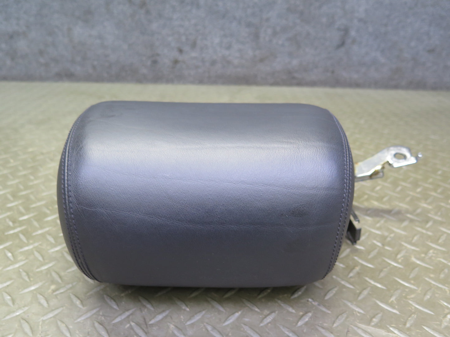 96-02 Mercedes R129 Sl-class Set of 2 Front Left & Right Leather Headrest OEM