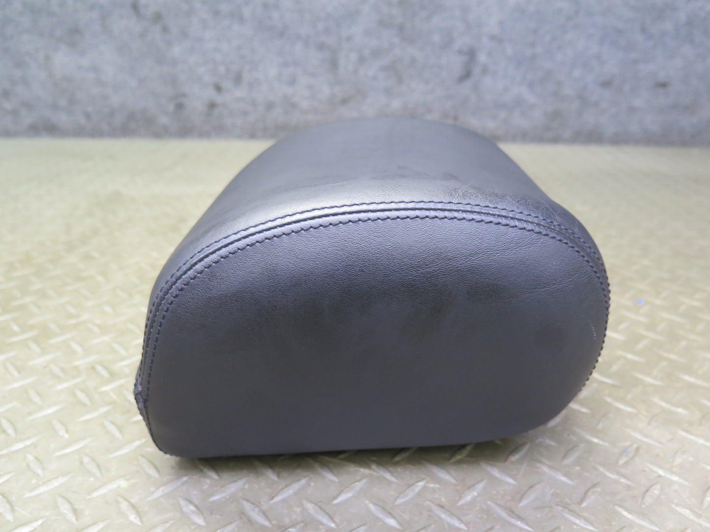 96-02 Mercedes R129 Sl-class Set of 2 Front Left & Right Leather Headrest OEM