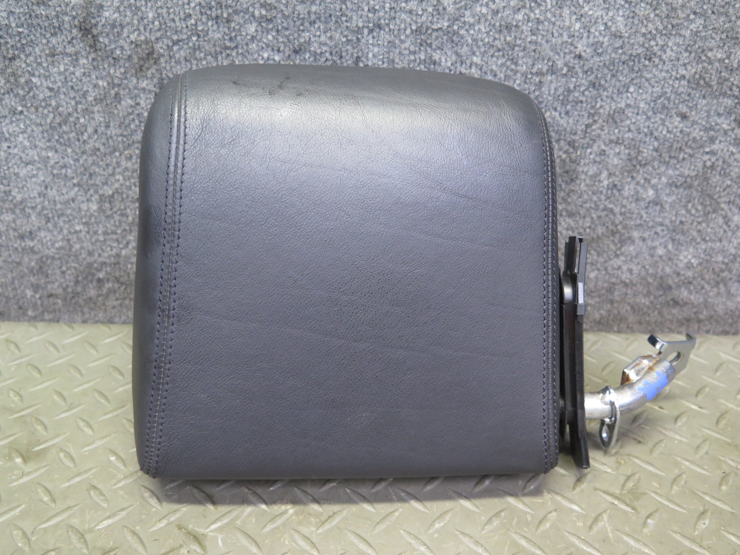 96-02 Mercedes R129 Sl-class Set of 2 Front Left & Right Leather Headrest OEM