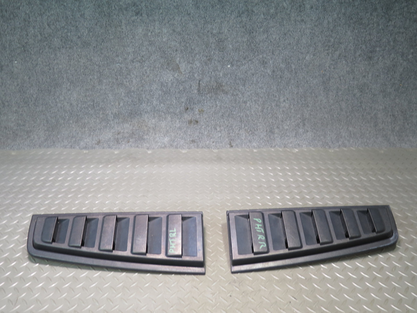 2003-2009 Hummer H2 Rear Upper Tail Light Air Vent Applique Trim Grille Set of 2