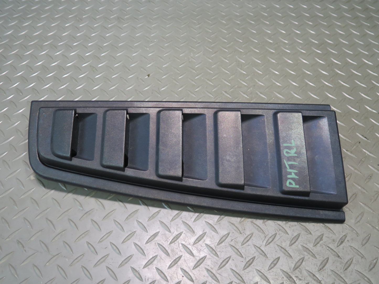 2003-2009 Hummer H2 Rear Upper Tail Light Air Vent Applique Trim Grille Set of 2