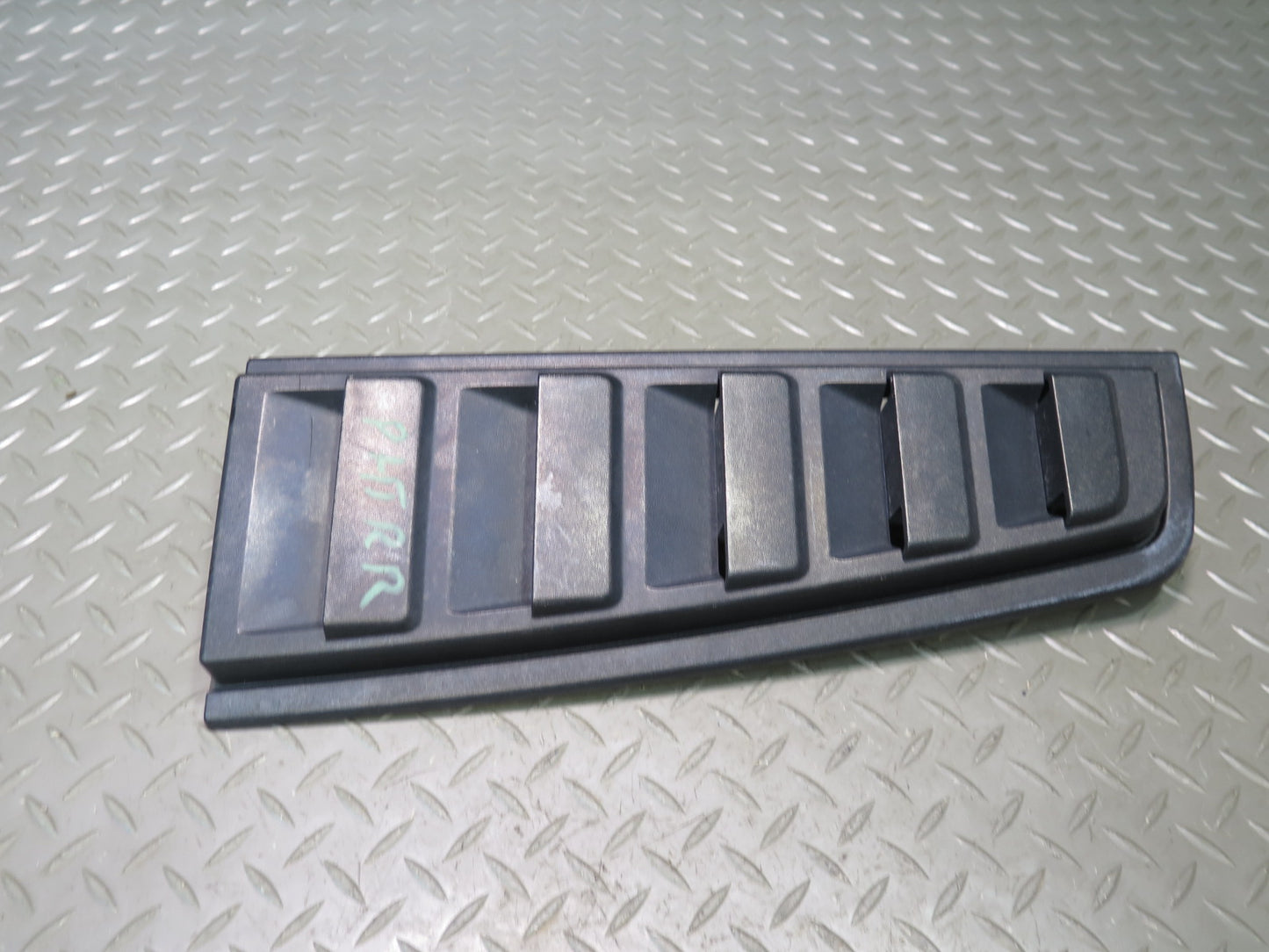 2003-2009 Hummer H2 Rear Upper Tail Light Air Vent Applique Trim Grille Set of 2